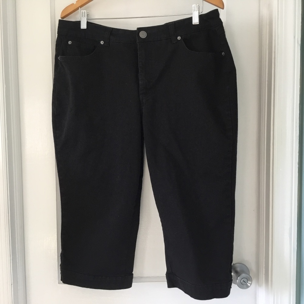 Croft & Barrow Black Denim 5 Pocket Capri Jeans, Size 18, excellent condition